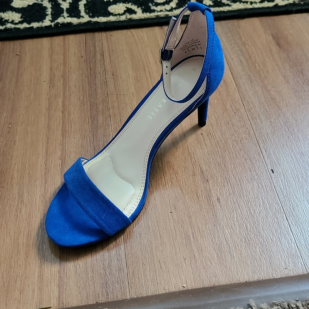 Dress sandals